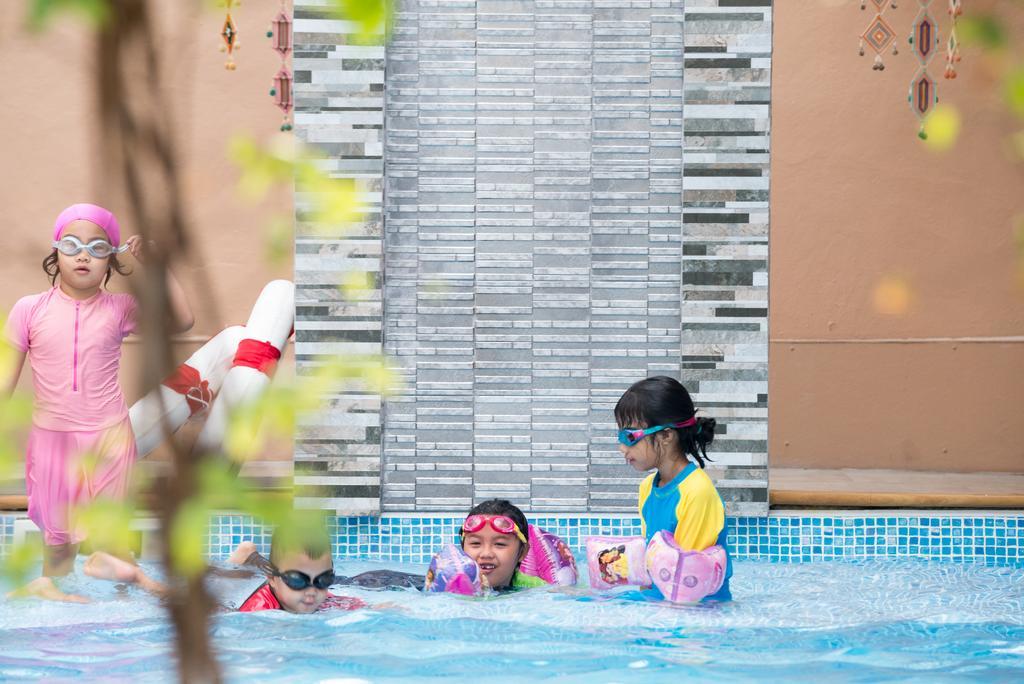 We Briza Hotel Chiangmai Chiang Mai Luaran gambar
